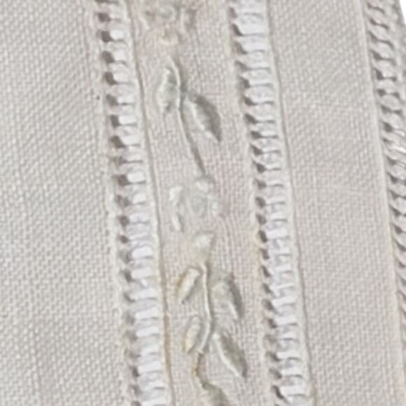 Vintage Embroidered Handkerchief Beige Floral Linen Small Bridal Pocket Scarf - Picture 4 of 8